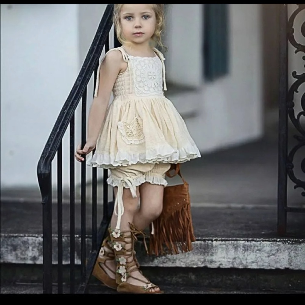 NWOT Joyfolie Seraphina Gladiator Sand.